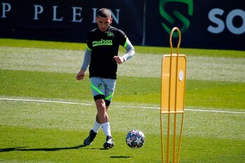 El centrocampista uruguayo Lucas Torreira,