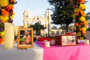 Surco rinde homenaje a las mascotas fallecidas este viernes en su Plaza de Armas