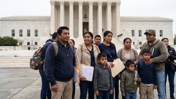 Nicaragüenses nacidos en Estados Unidos mantienen derecho a la ciudadanía tras fallo de la Corte Suprema