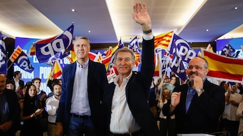 El PP se lanza a por el voto en Cataluña, el territorio que dejó a Feijóo a las puertas de La Moncloa: se quedó a un centenar de votos en Lleida y 3.500 en Girona