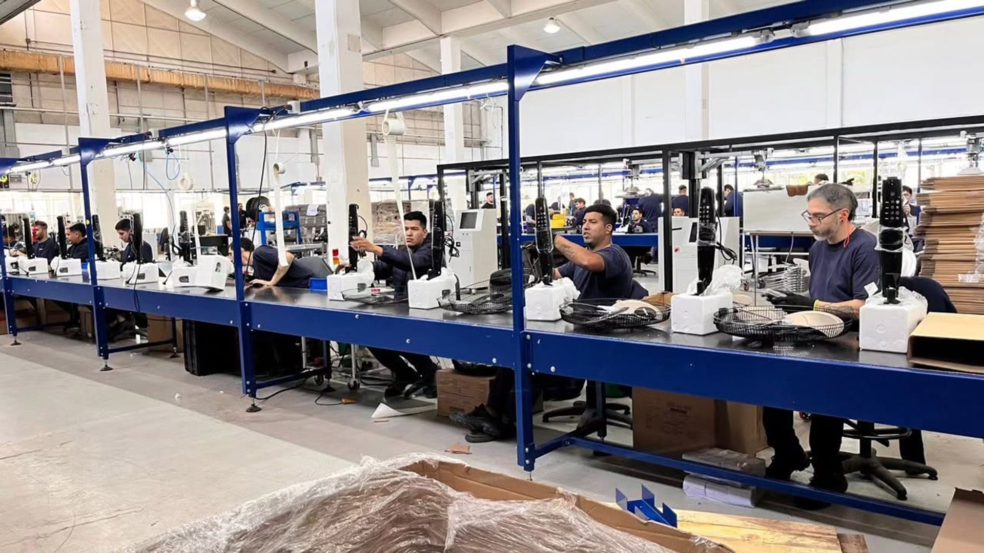 La empresa seguirá operando en el país pero dejó de producir para pasar a tener un modelo netamente importador