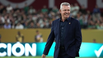 Javier Aguirre es reconocido como
