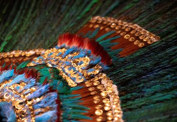 El tocado de Moctezuma está