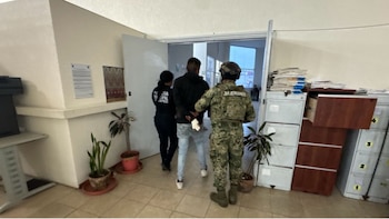 El hombre fue detenido tras