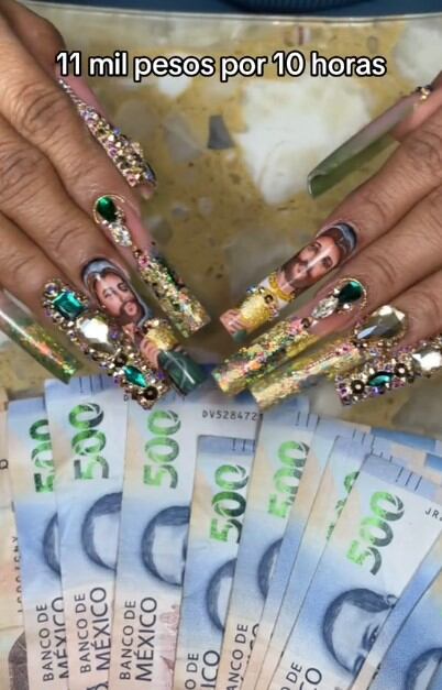 La mezcla entre fe, moda y lujo volvió tendencia a una manicurista que cobró 11 mil pesos por su creación.