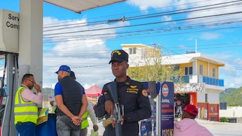 República Dominicana cierra tres estaciones de combustibles por irregularidades en el producto