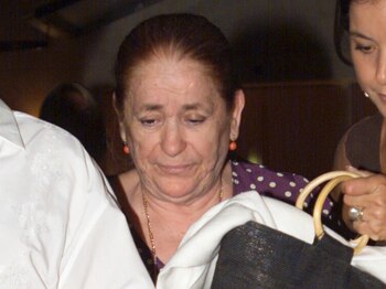 04/08/2003 DOÑA ANA RECIBE EL