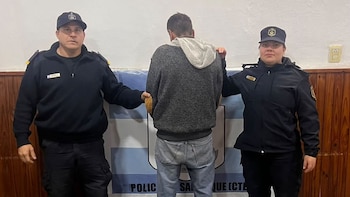 Tenía una perimetral, incendió la casa de su ex y terminó matando a una amiga de la hija que se había quedado a dormir