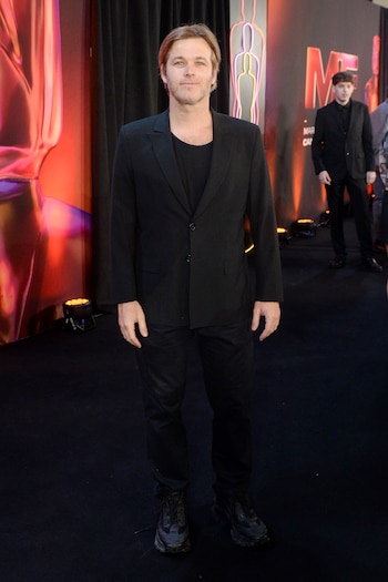 Benjamín Amadeo con un saco