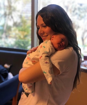 Joy con su hija Noah