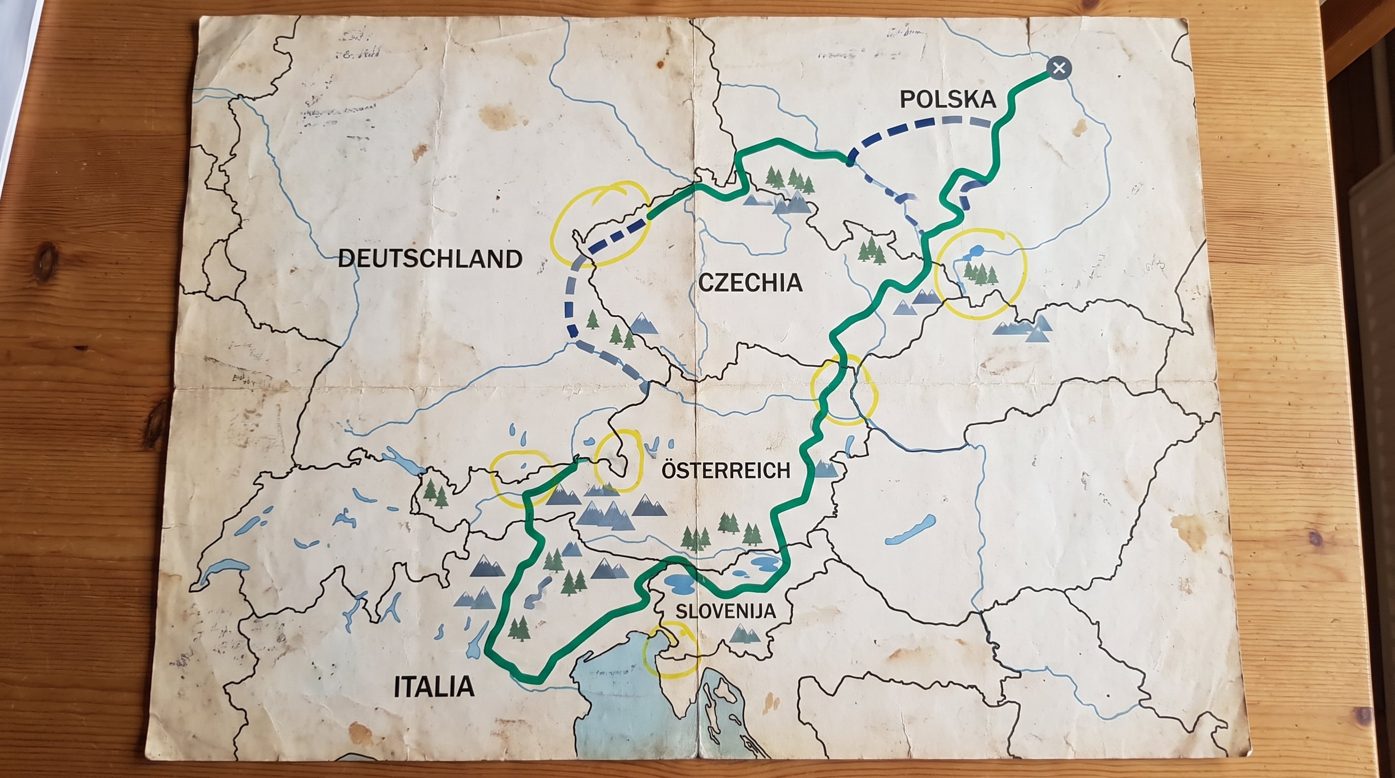 Así es la ruta secreta que une Polonia e Italia cruzando seis países a pie