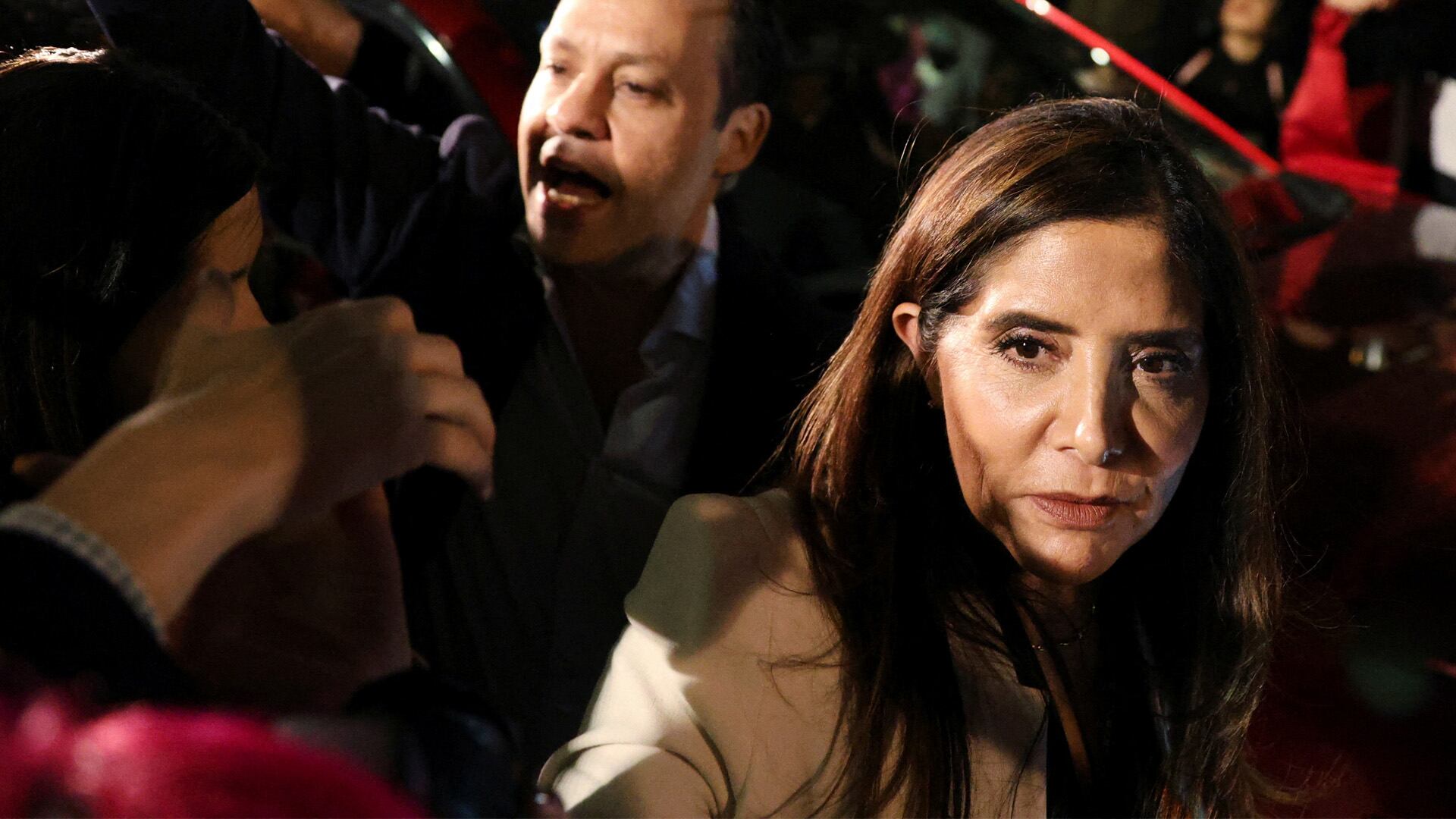 Alejandra Barrales de MC cuestiona propuesta de Sheinbaum para reducir pensiones millonarias de altos funcionarios