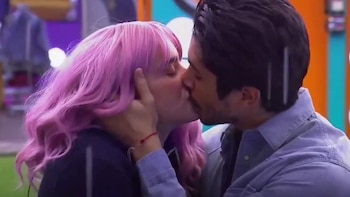 Las habitantes emocionaron a sus