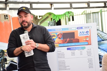 El ministro de Minas y Energía, Edwin Palma, aseguró que el programa Colombia Solar está favoreciendo a la gente más pobre del país - crédito Prensa Ministerio de Minas y Energía