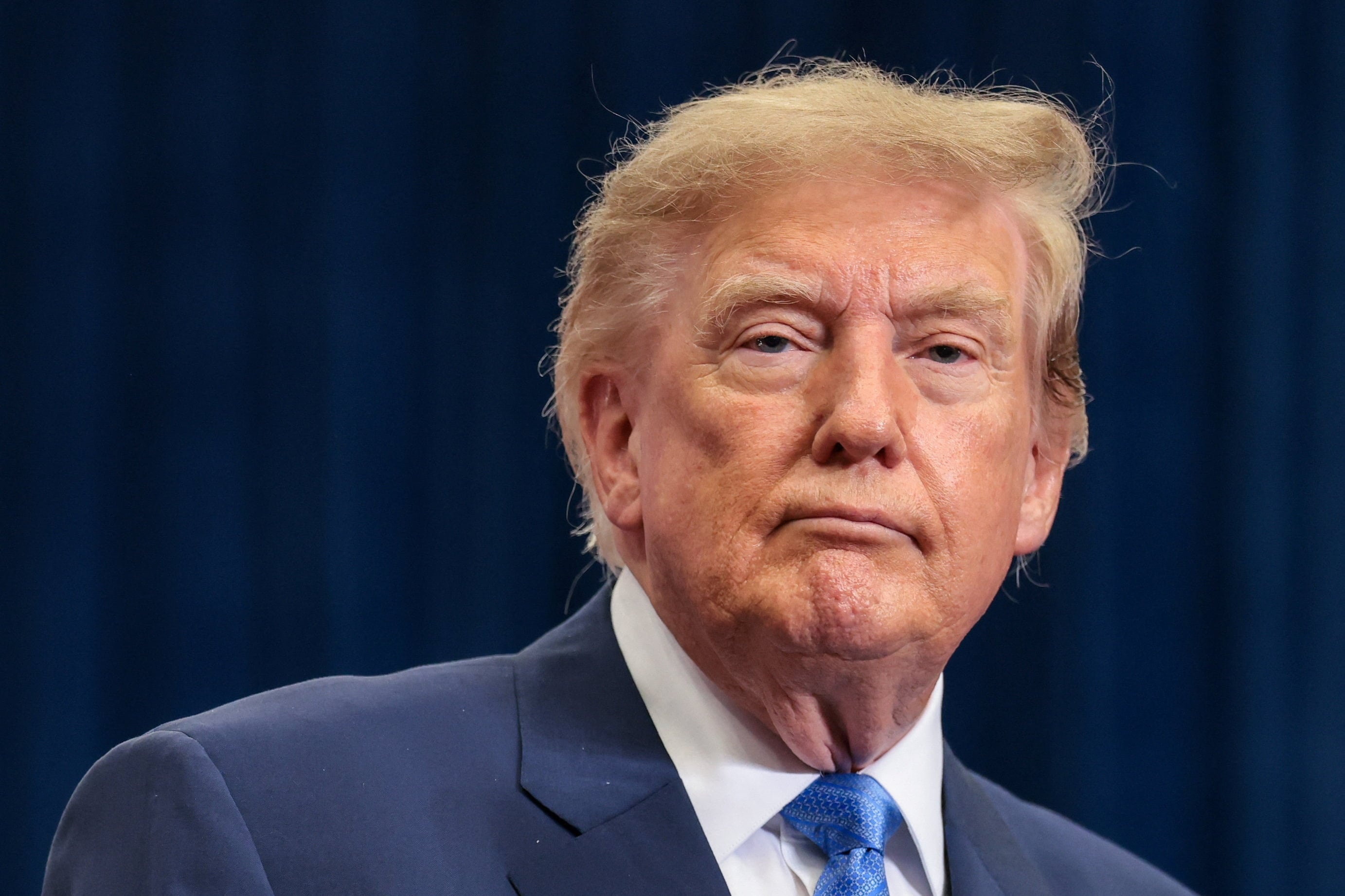 El presidente de Estados Unidos, Donald Trump, participa en la ceremonia de entrega de la Medalla de Honor Espacial del Congreso a la tripulación de la misión Artemis II en el Centro Espacial Johnson de la NASA en Houston, Texas (EE. UU.), el 28 de agosto de 2026 (REUTERS/Kylie Cooper)
