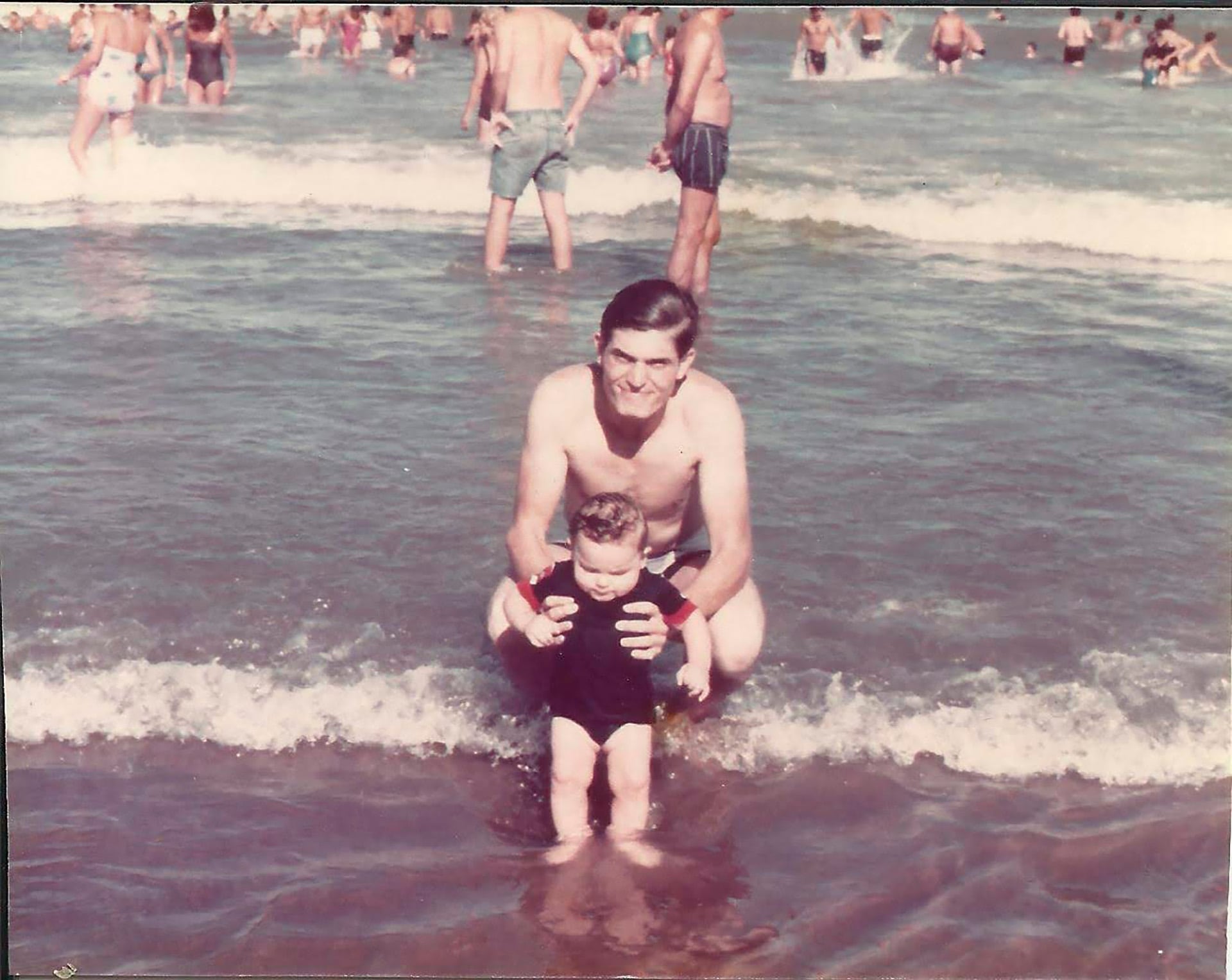 Carlos Martella y su hijo Santiago en unas vacaciones en la costa argentina