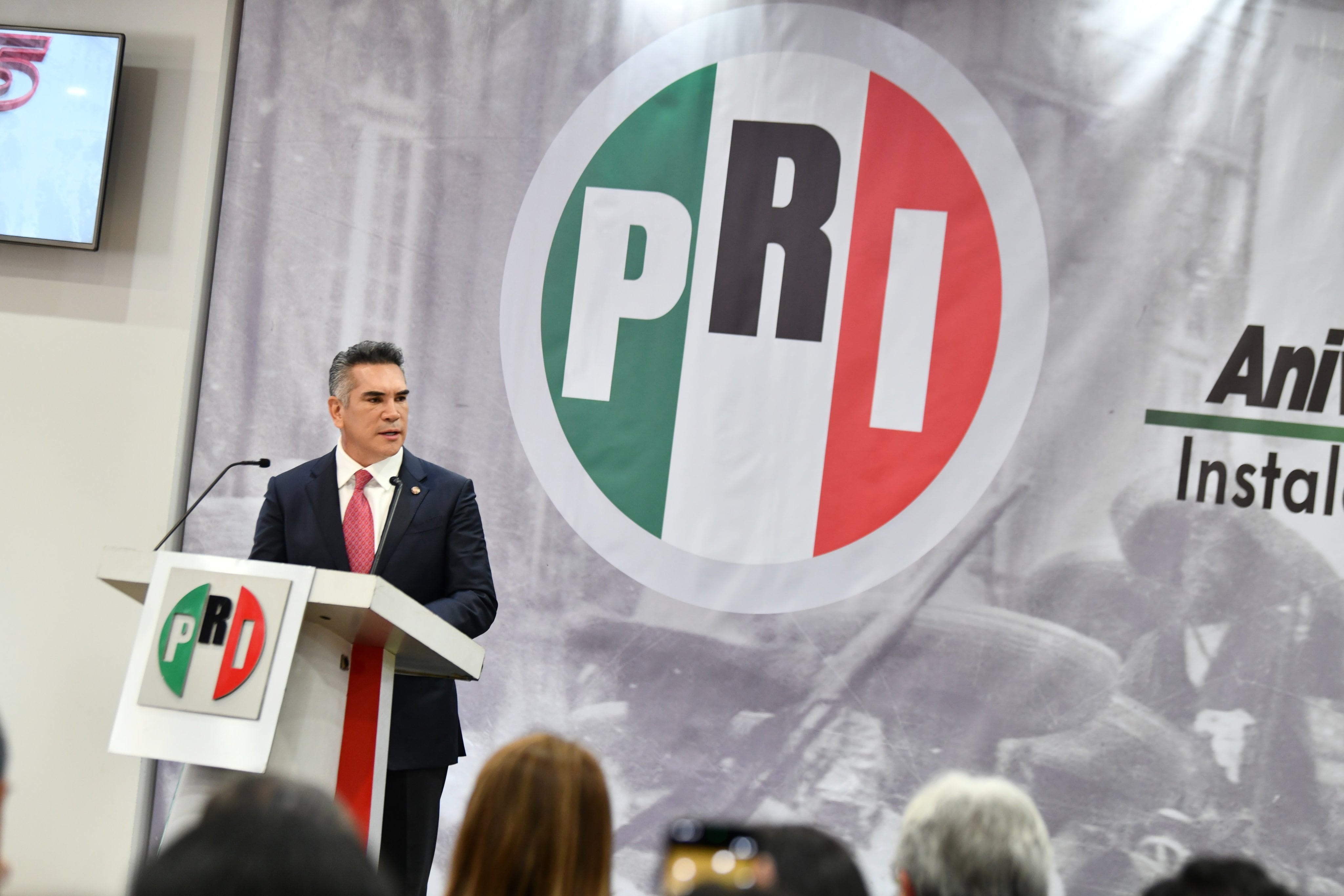 Alejandro Moreno rechazó que el PRI vuelva a postular en 2030 una candidatura presidencial ajena a su militancia. Crédito: X @PRI_Nacional