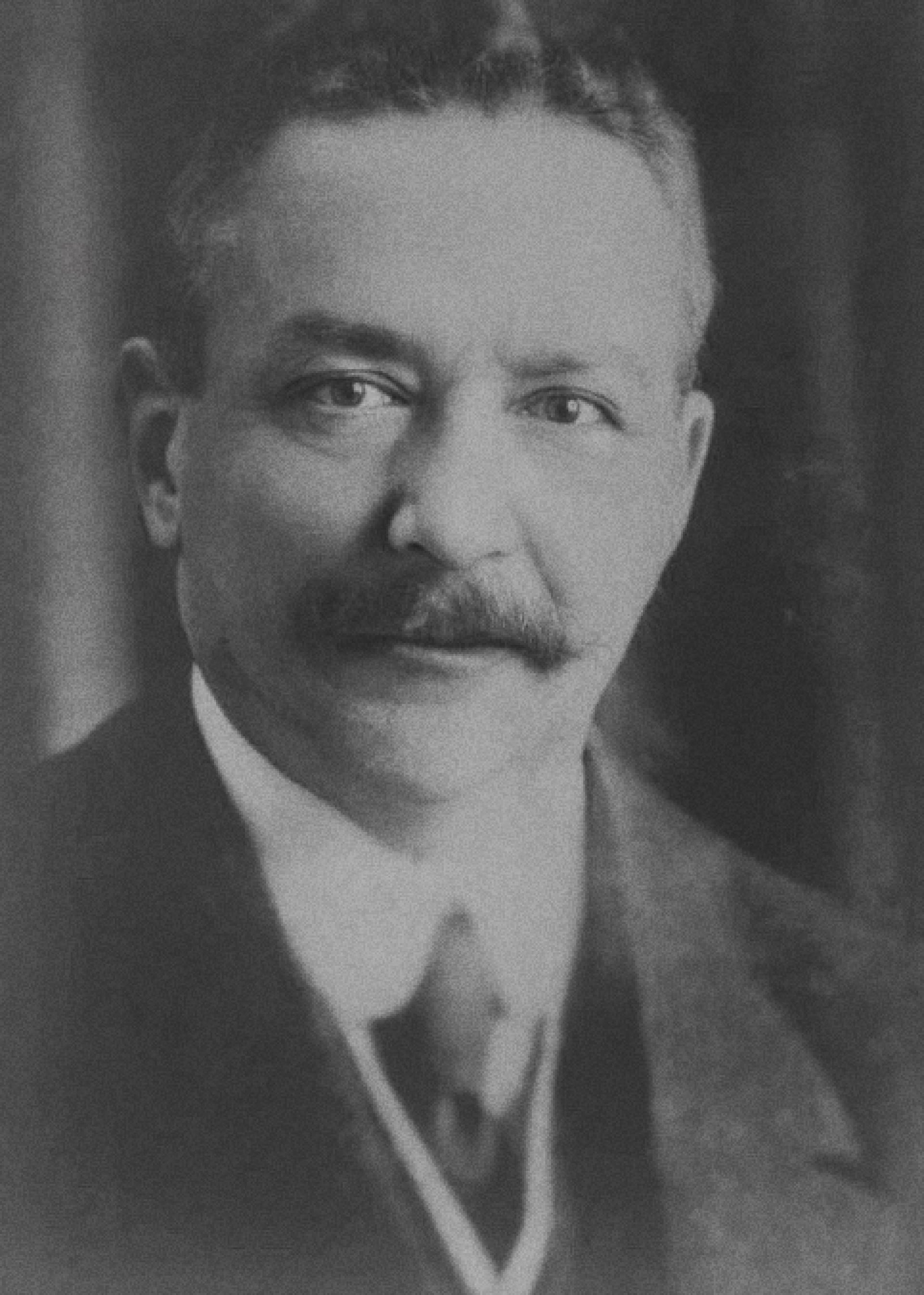 El empresario Joseph Bruce Ismay quedó marcado por el hundimiento del Titanic (Wikipedia)