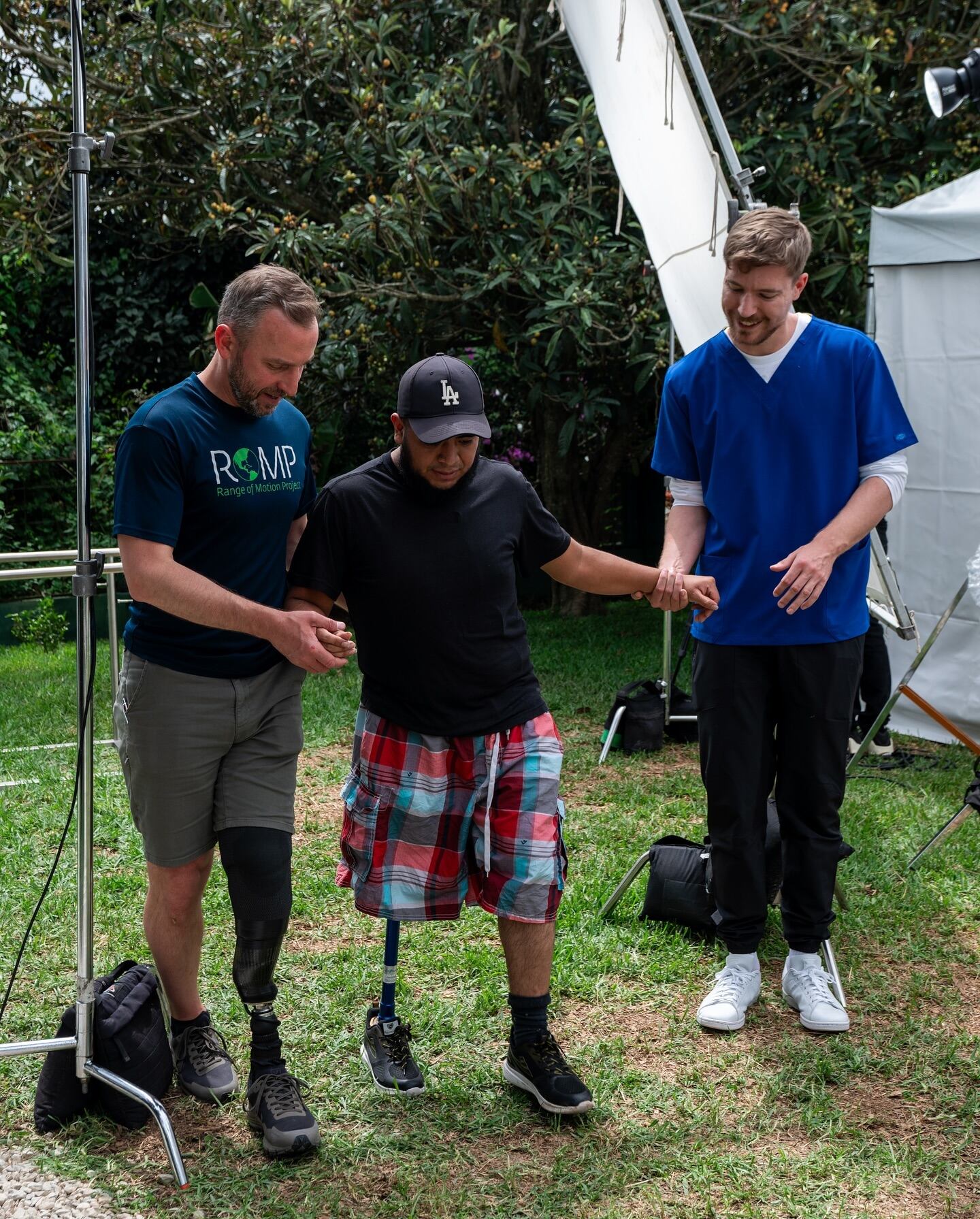 La donación de prótesis por parte de MrBeast marcó un antes y un después para miles de beneficiarios (Crédito: IG @mrbeast)