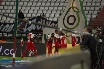 El cuadro Cardenal se hizo fuerte en Manizales y derrotó al Blanco Blanco - crédito Santiago Álvarez / Colprensa