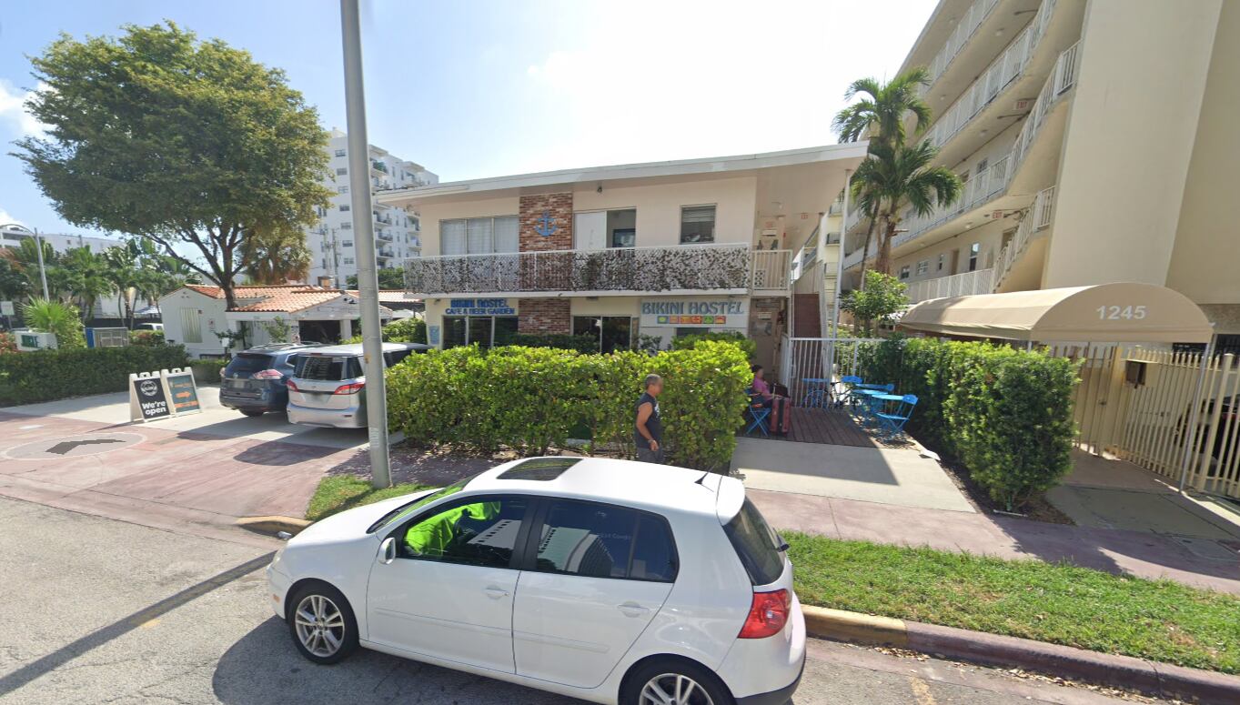 Miami Beach se dirige a cerrar el Bikini Hostel, un refugio para personas sin hogar, para dar paso a un complejo de condominios de lujo tras un acuerdo municipal.