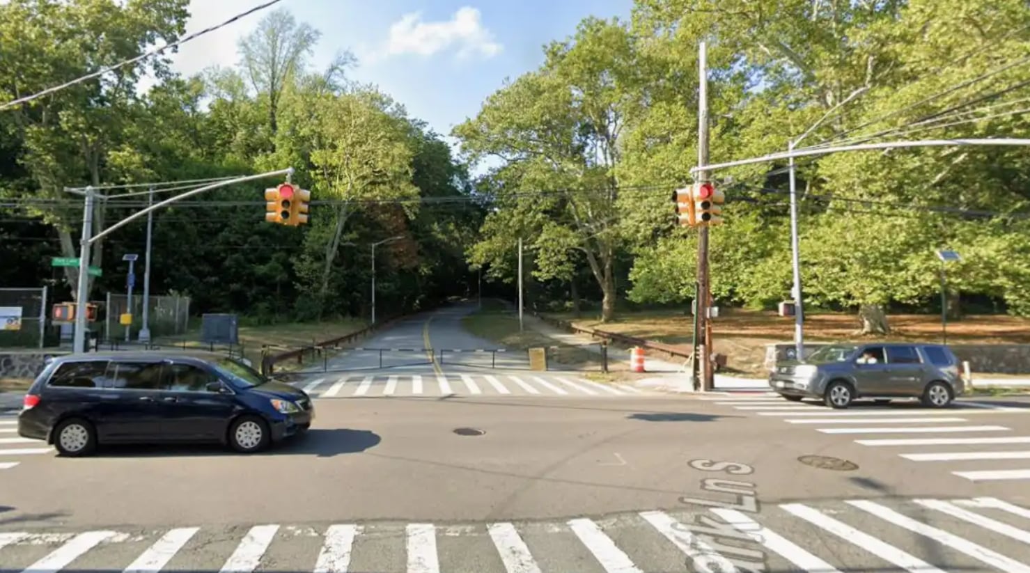 El ayuntamiento evalúa nuevas alternativas para ampliar el acceso seguro a espacios públicos y priorizar el esparcimiento al aire libre para los neoyorquinos (Google Maps)