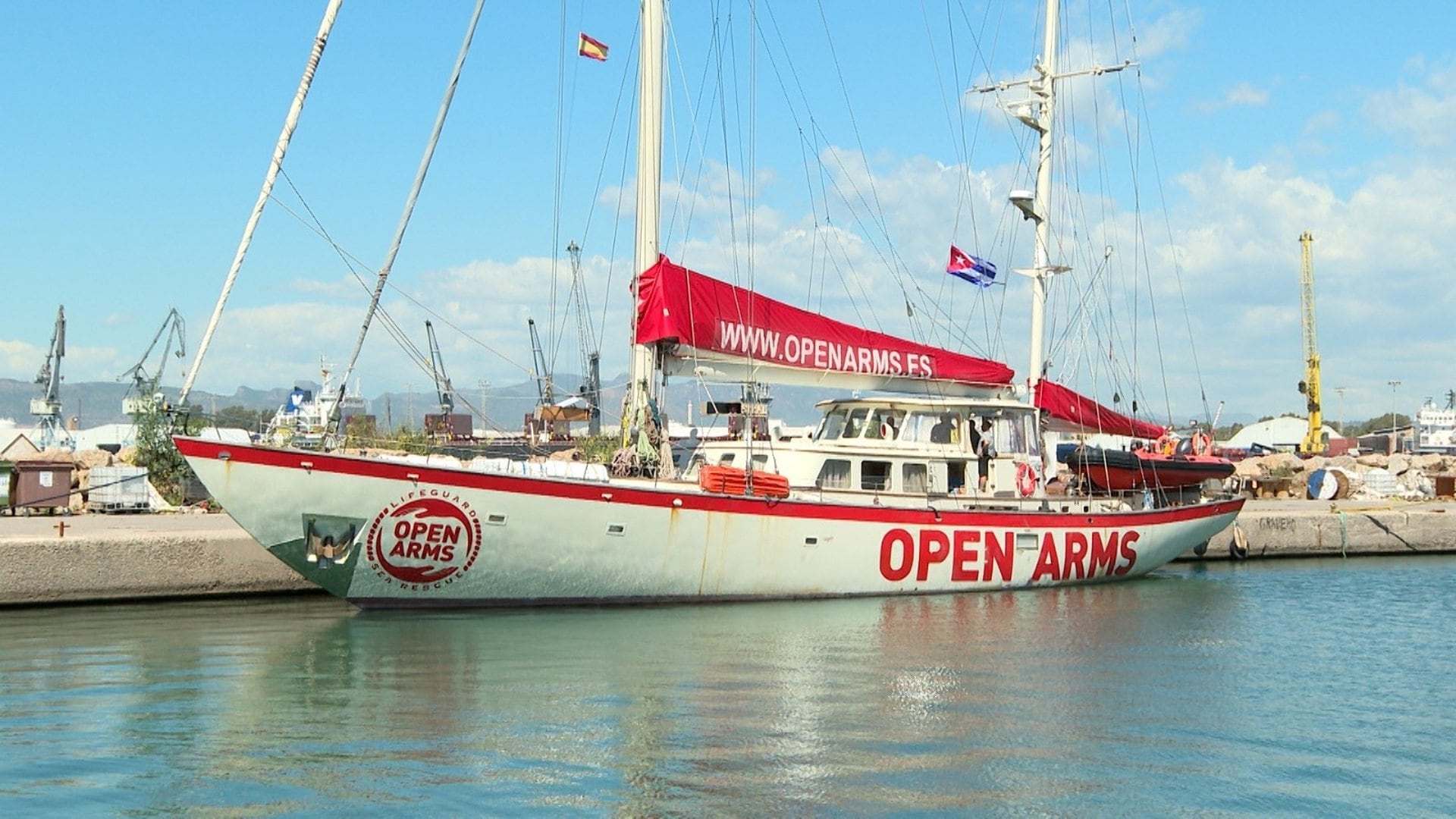Open Arms llega a Cuba con ayuda humanitaria