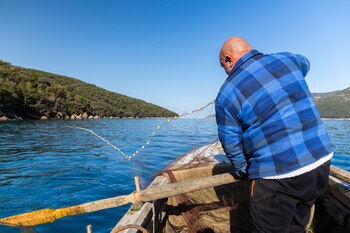 Más de 3.000 millones de personas dependen del marisco como fuente crucial de proteínas. (REUTERS/Antonio Bronic)