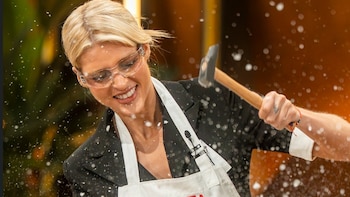 La reacción de Marta Fort tras sufrir un accidente en su debut en MasterChef