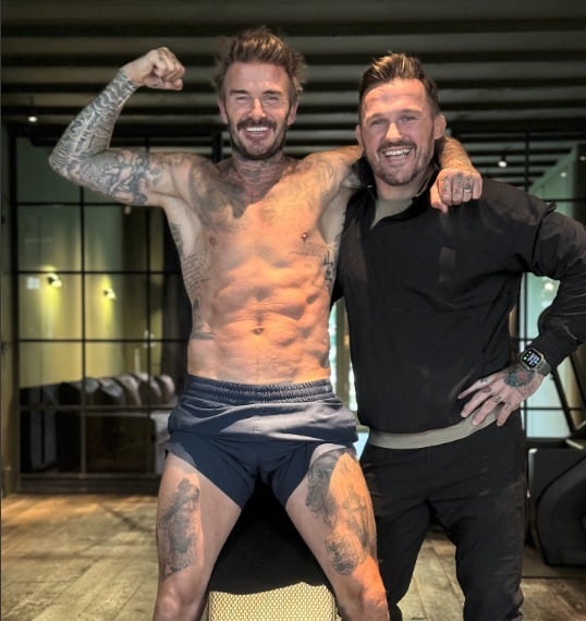 El exfutbolista entrena entre cinco y seis jornadas por semana y utiliza una alimentación flexible para sostener la masa muscular
