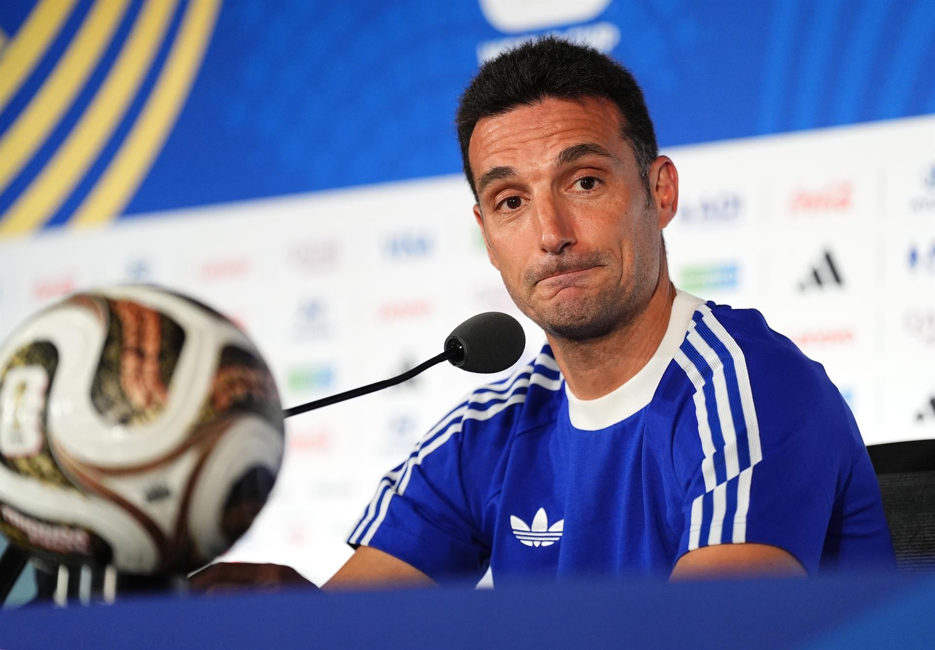 Lionel Scaloni: "Me preocupa todo de España, que salga el autobús del hotel"