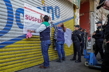 Autoridades suspendieron actividades en la bodega. Crédito: SSC
