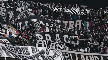 Barristas de Once Caldas habrían suplantado a las autoridades: pidieron cédulas y verificaron prendas en el clásico contra el Pereira
