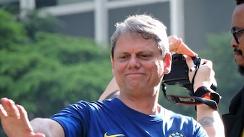 De Freitas cierra filas en