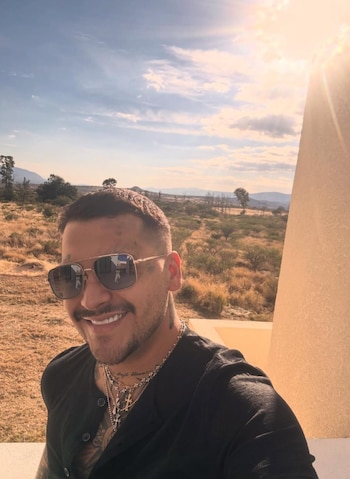 Nodal compartió esta foto de