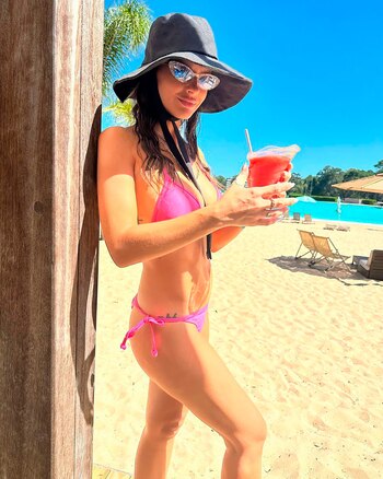 La China Suárez combatió el