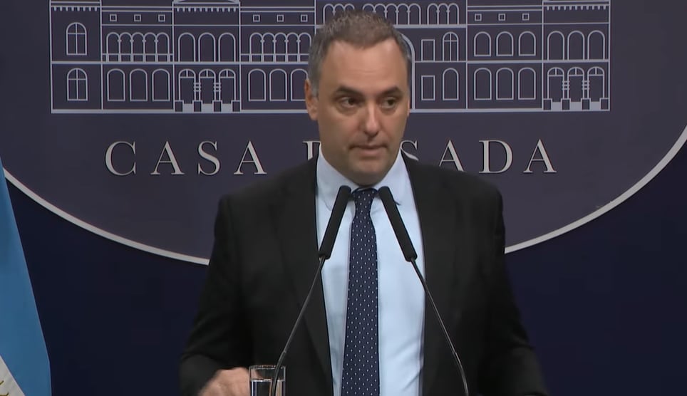 Sobre el caso Adorni: “Es una vergüenza y repudiable que no haya presentado la renuncia.