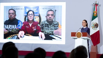 Sheinbaum descarta solicitar ayuda internacional para estados afectados por huracanes: Marina y Conagua restablecen abasto de agua