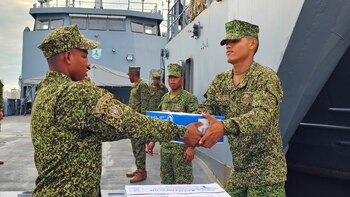 Armada de Colombia entregará ayudas