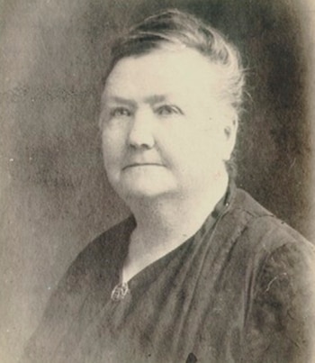 En 1916 se retiró y