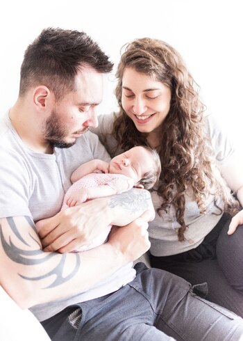 Agustina junto a su pareja