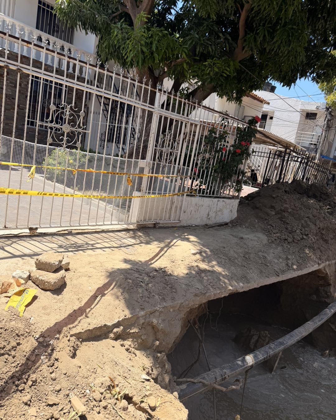 Según la información oficial, el alcantarillado llevaba 25 años sin mantenimiento - crédito Entérate en Línea / Facebook