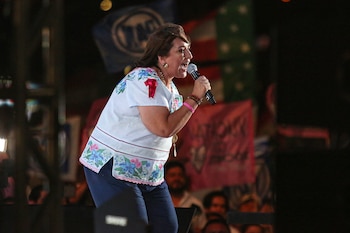 Xóchitl Gálvez es egresada de