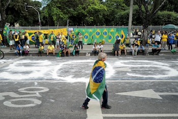 Seguidores del presidente Jair Bolsonaro se manifiestan para pedir la intervención de las Fuerzas Armadas (REUTERS/Lucas Landau)