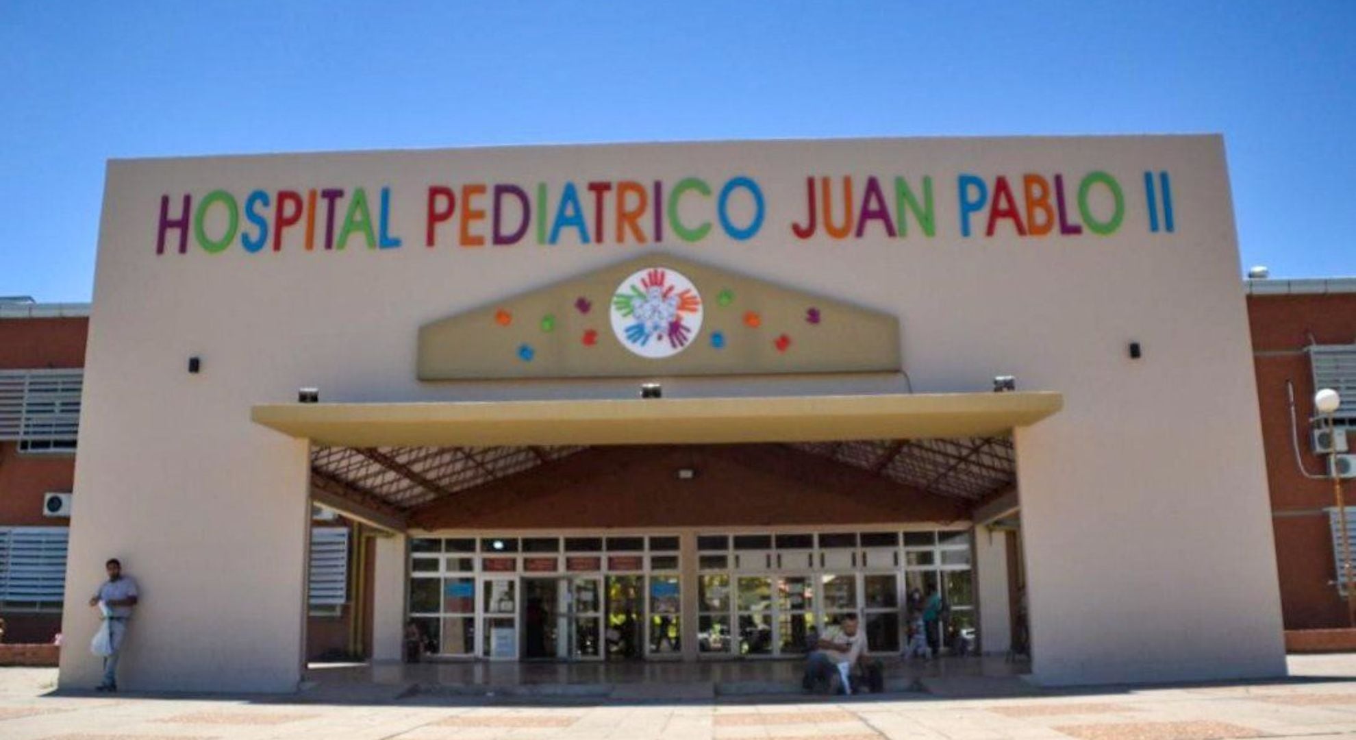 La menor tuvo que ser asistida en un centro pediátrico de la capital, debido a la gravedad de su cuadro