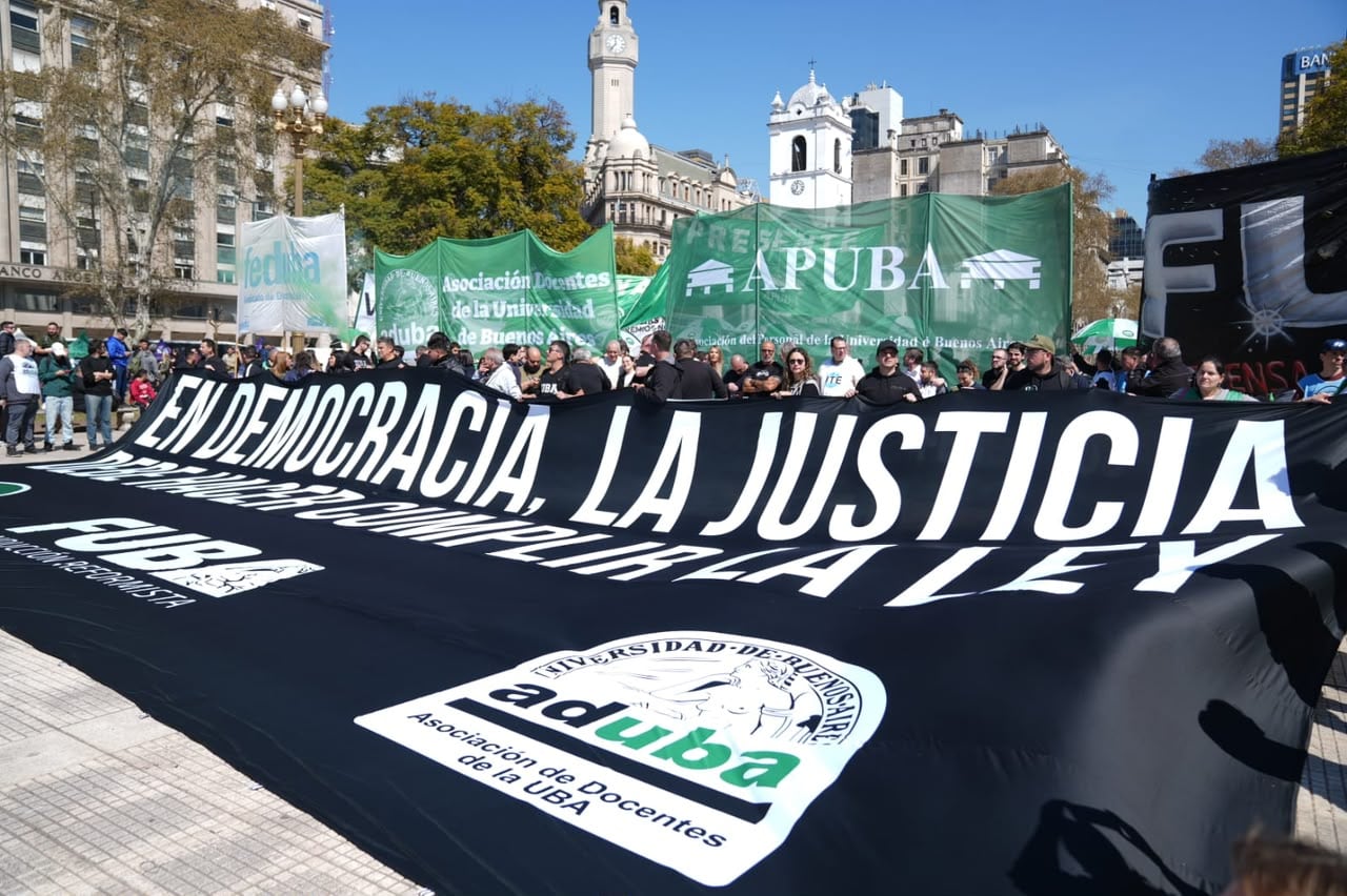 ADUBA y APUBA convocaron un paro escalonado de 23 días, mientras la Marcha Federal Universitaria se realizará el 15 de octubre