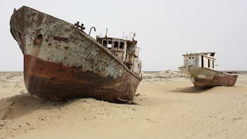 El mar que la Unión Soviética hizo desaparecer hace 60 años para cultivar algodón: hoy todavía luchan contra sus devastadoras consecuencias