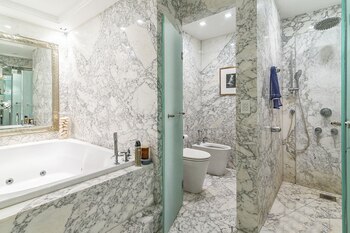 Uno de los baños con