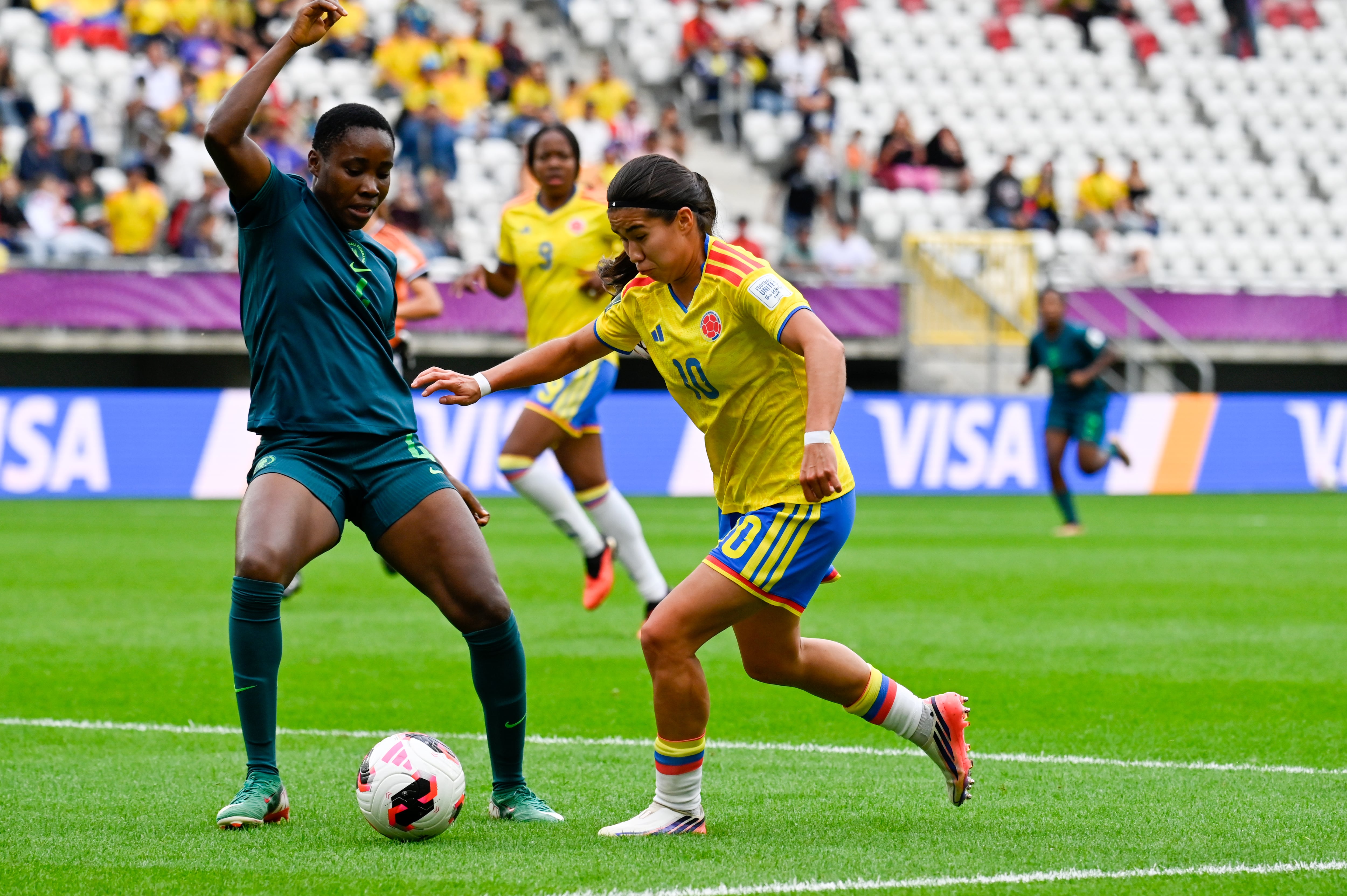 Mariana Silva fue otra de las figuras de la selección Colombia con dos opciones de gol contra Nigeria - crédito FCF