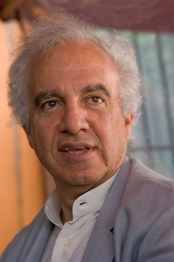 En sus escritos se le